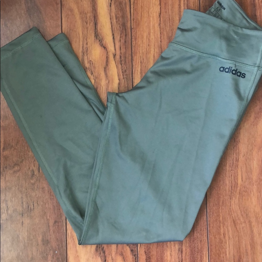 ADIDAS LEGGINGS ✨